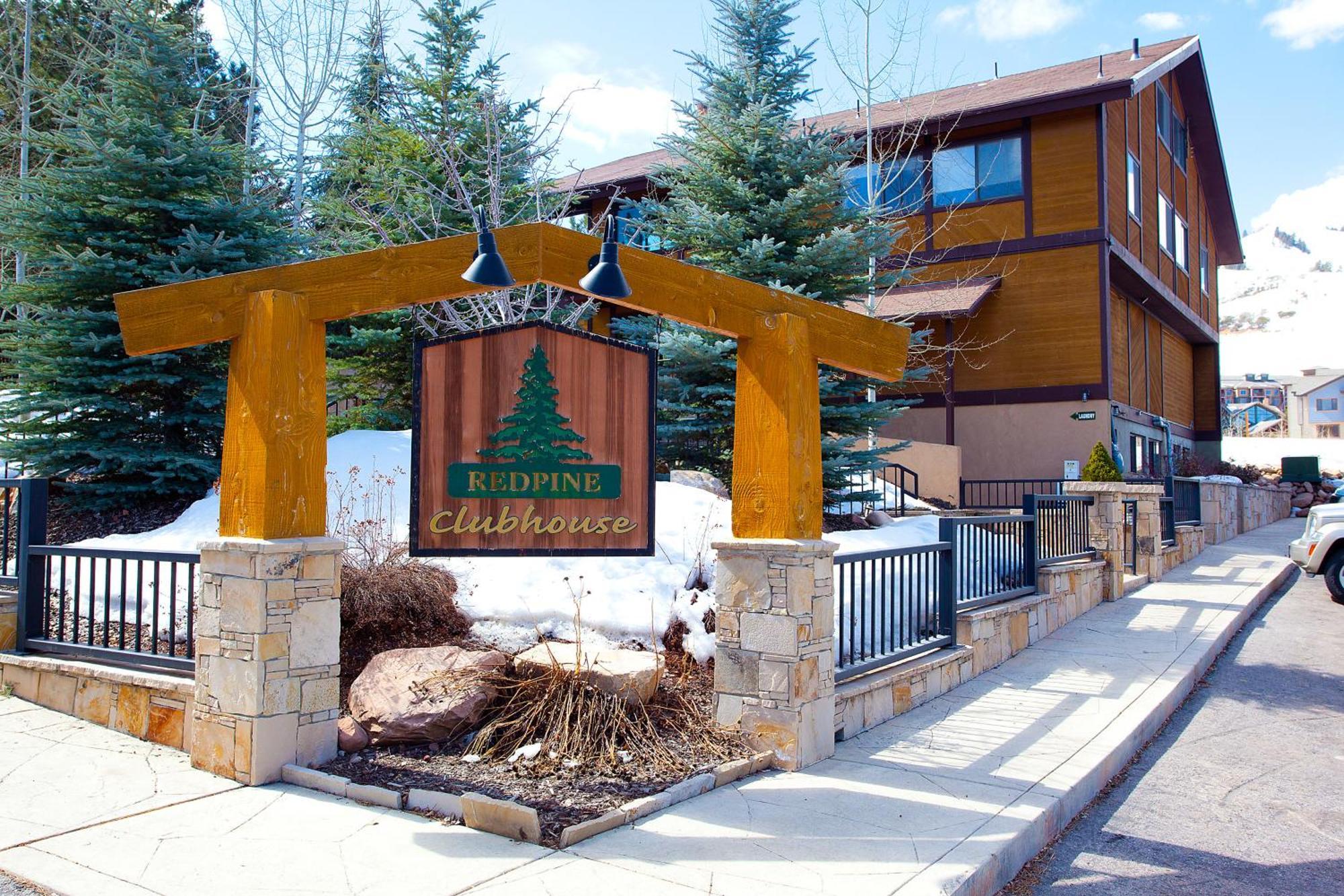 Red Pine Villa Park City Szoba fotó